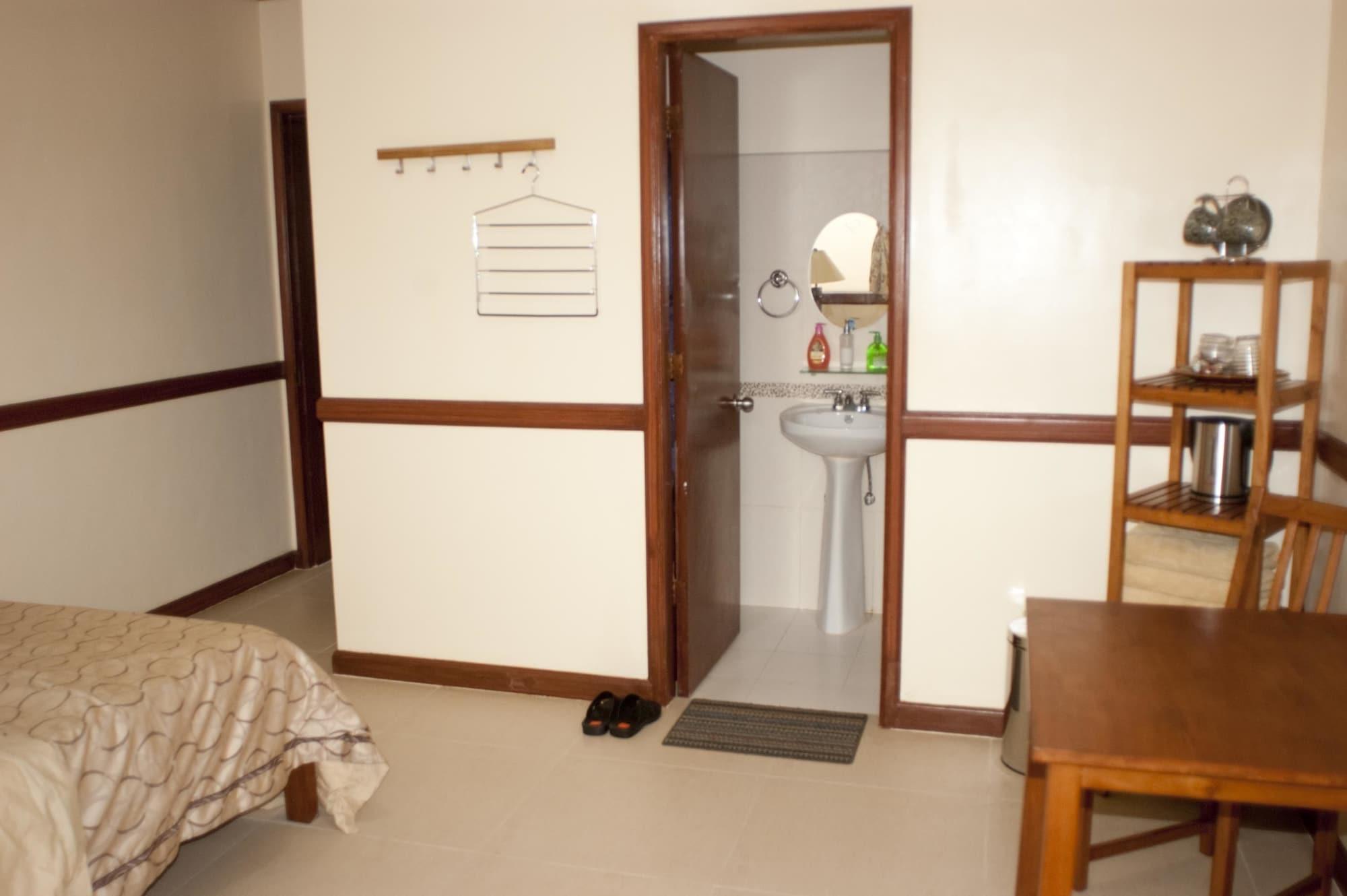 Punta House Hotel Lapu-Lapu City Exterior foto